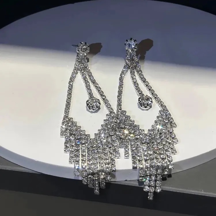 Rhombic Twinkle Earrings