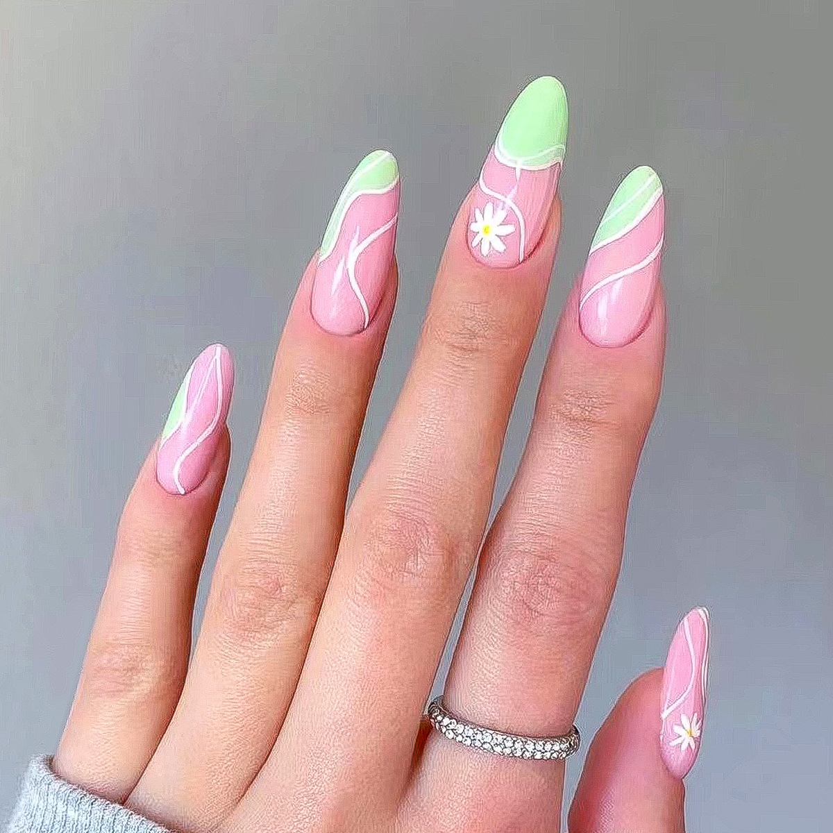 Meadow Pale Green Nails
