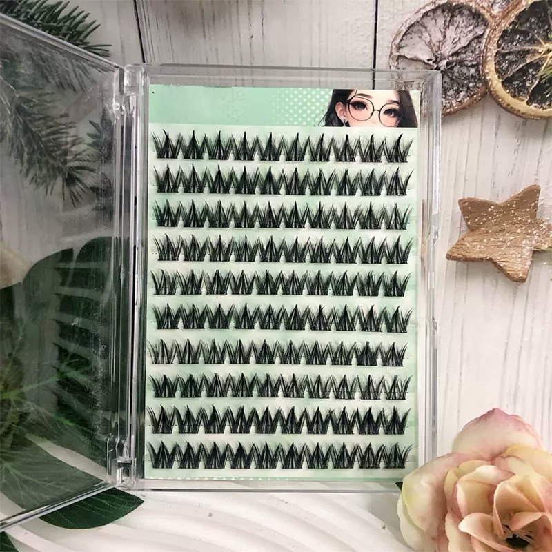 Metal Beat Segmented Natural Lashes