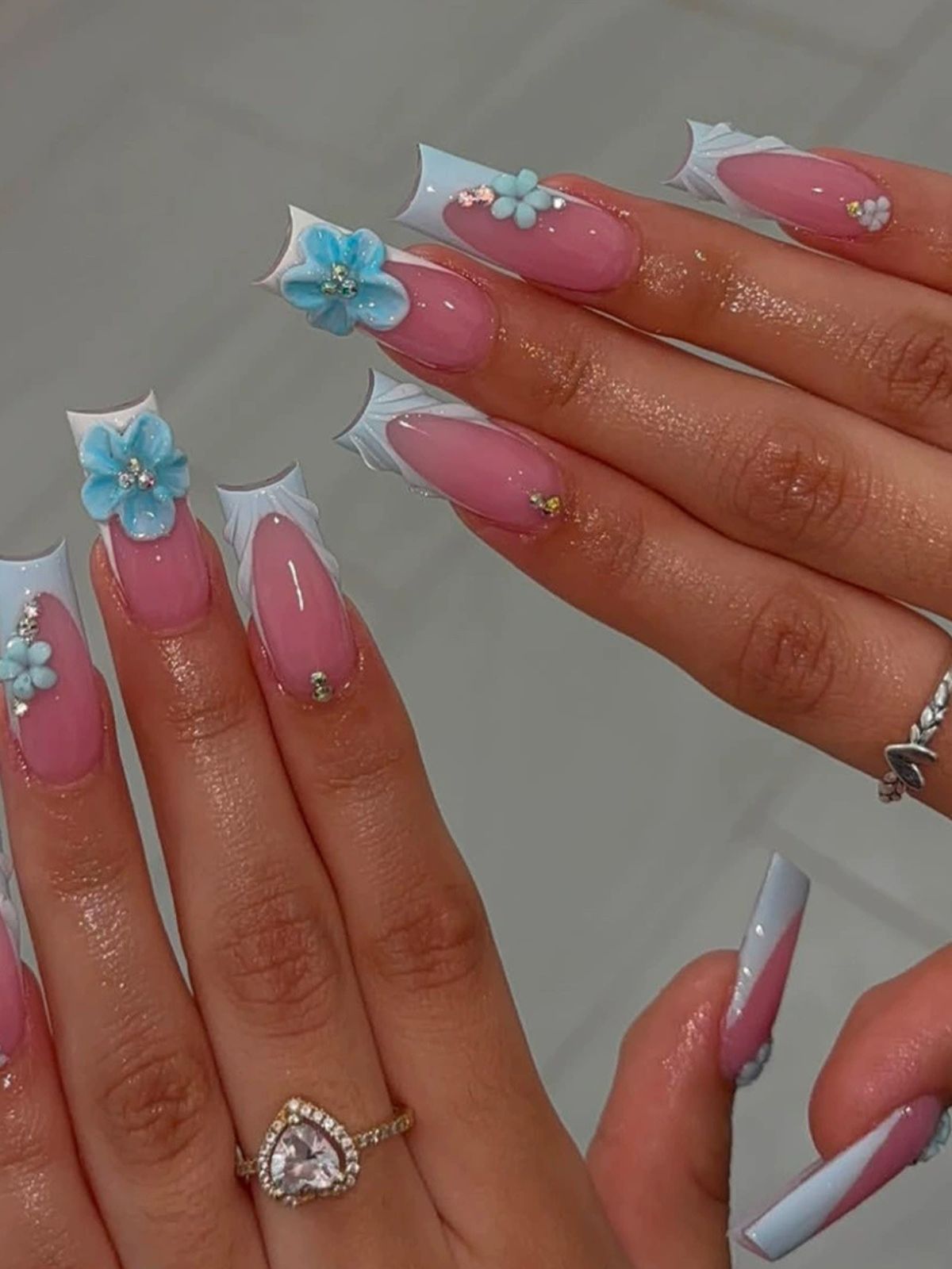 Cloud Garden Blue Nails