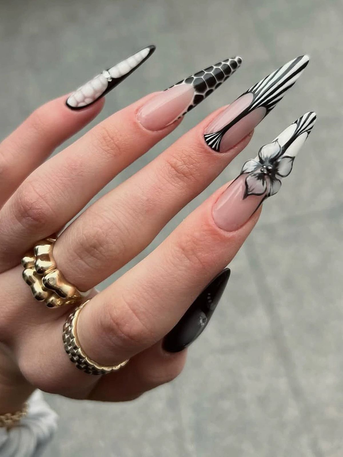 Shadow Flowers Black Nails