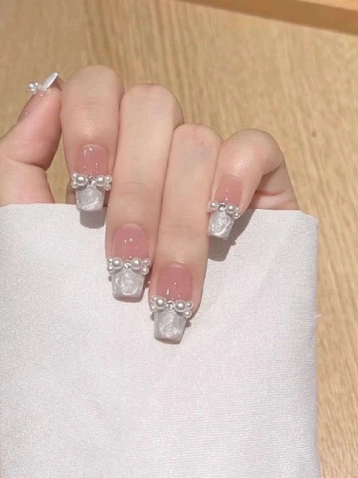 Diamond Diva Pink Nails