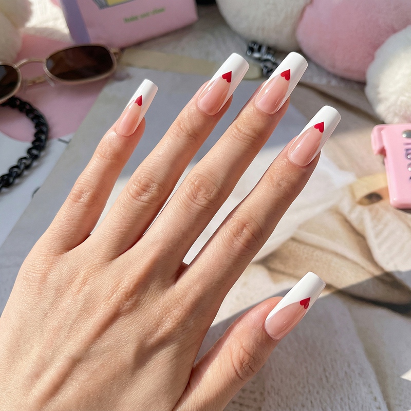 Amour Blanc White Nails