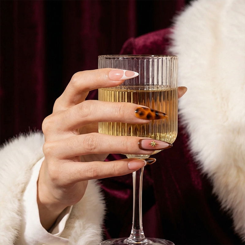 Tortoise Luxe Red Nails