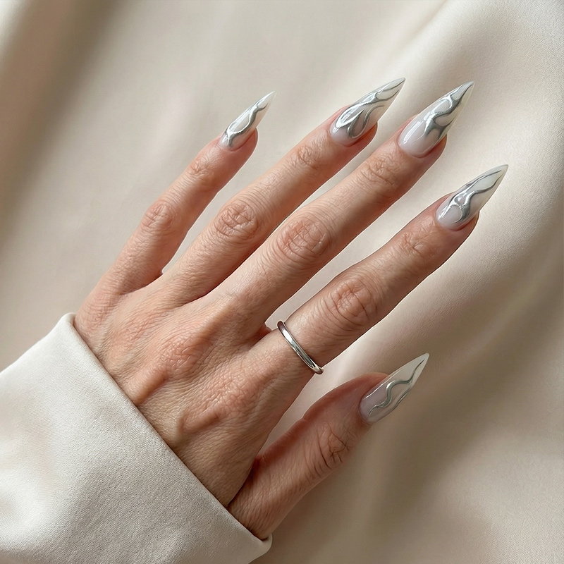 Metallic Vines Silver Nails