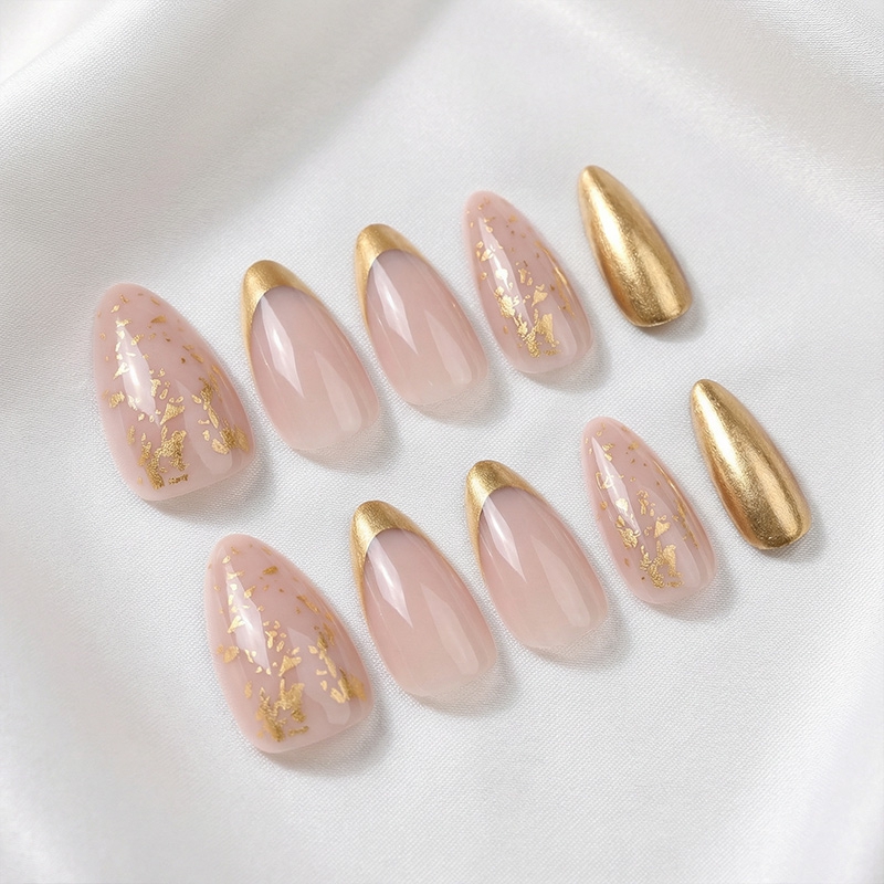 Midas Kiss Gold Nails