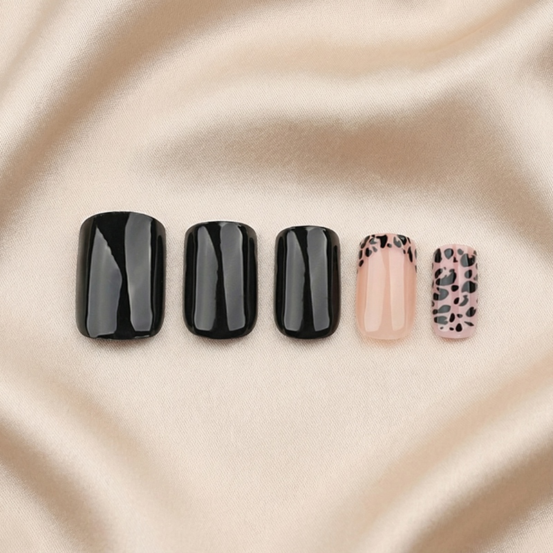 Night Leopard Black Nails