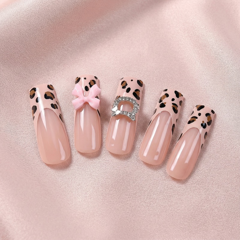 Leopard Latte Pink Nails