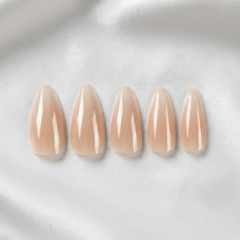 Dune Silk Light Khaki Nails
