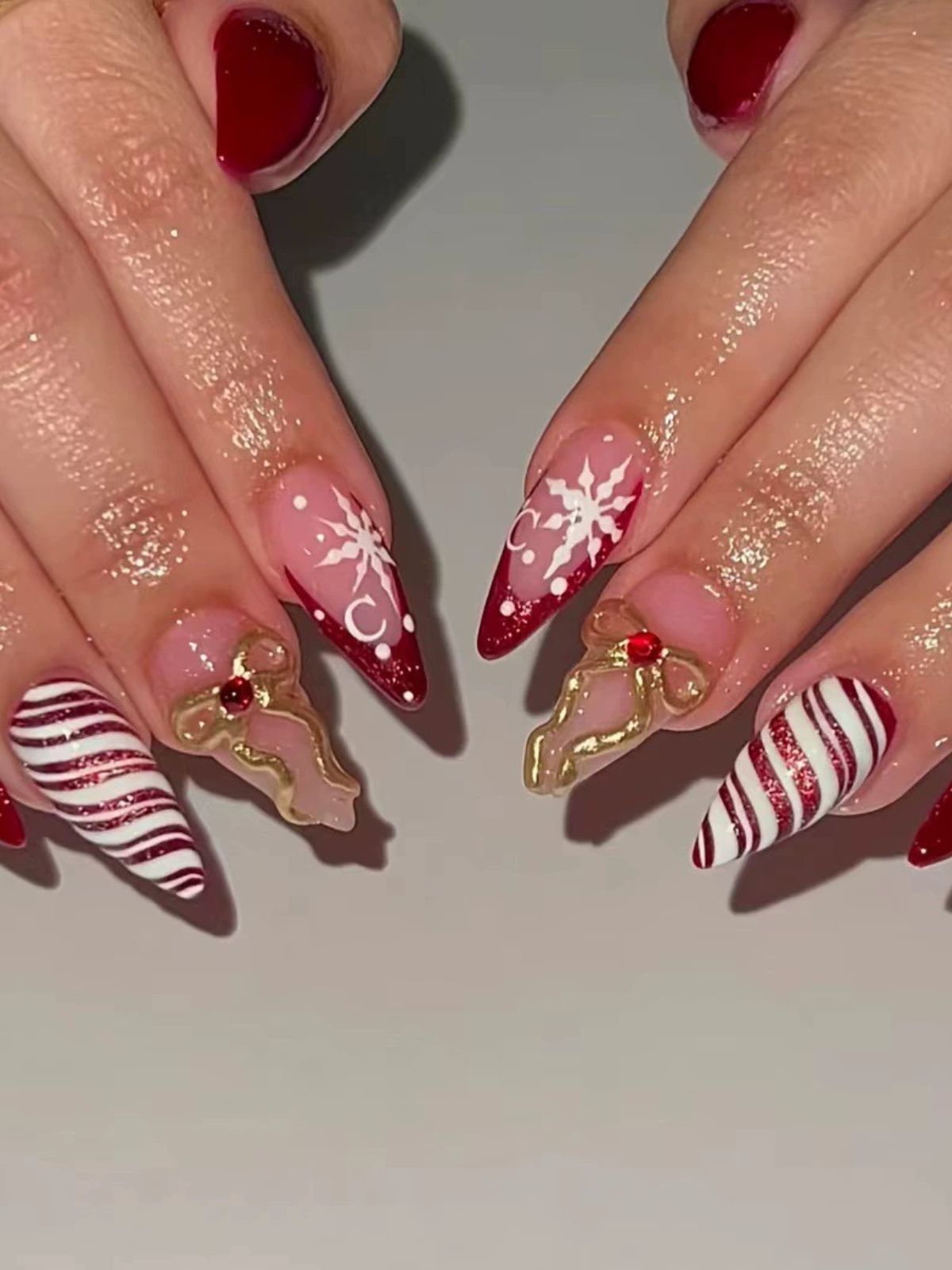 Snowflake Kiss Red Nails