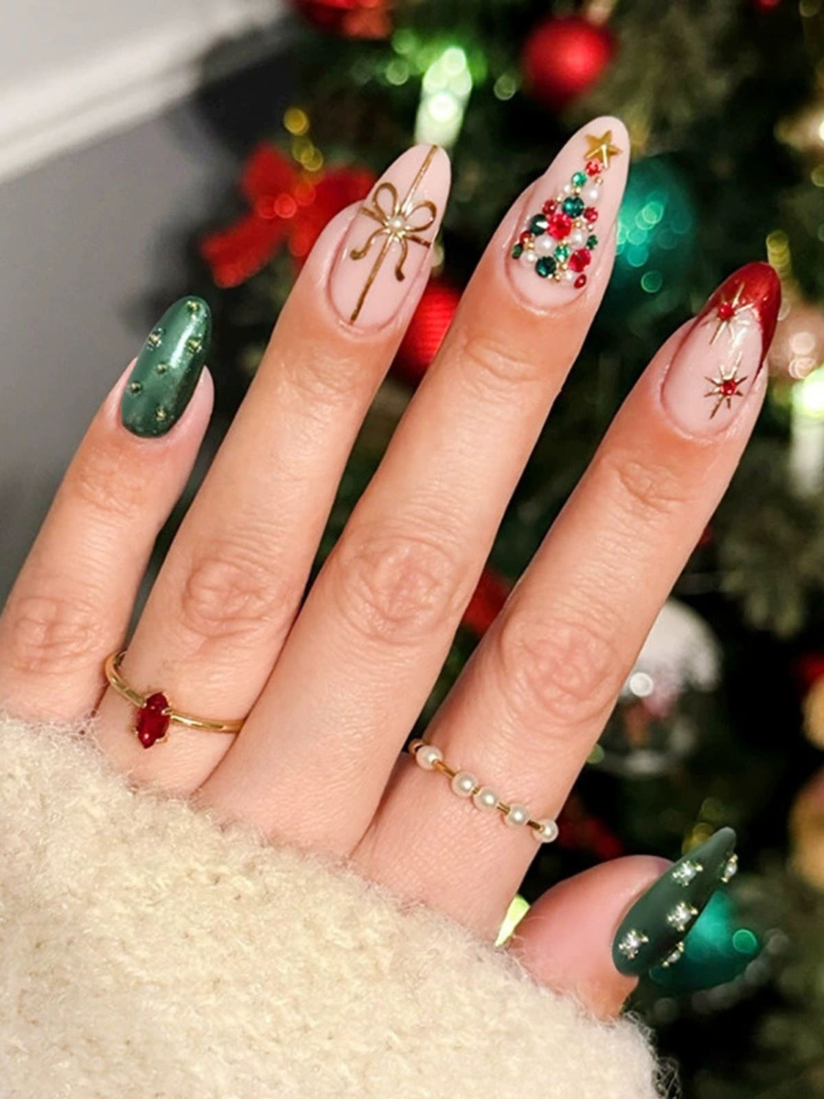 Holiday Pine Green Nails