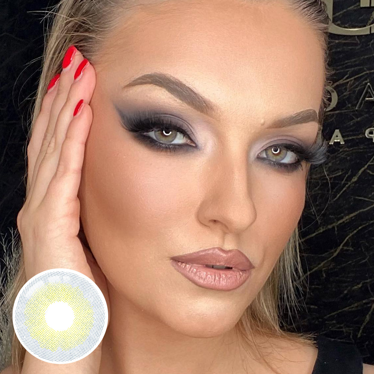 Polar Lights Blue Yearly Contact Lenses