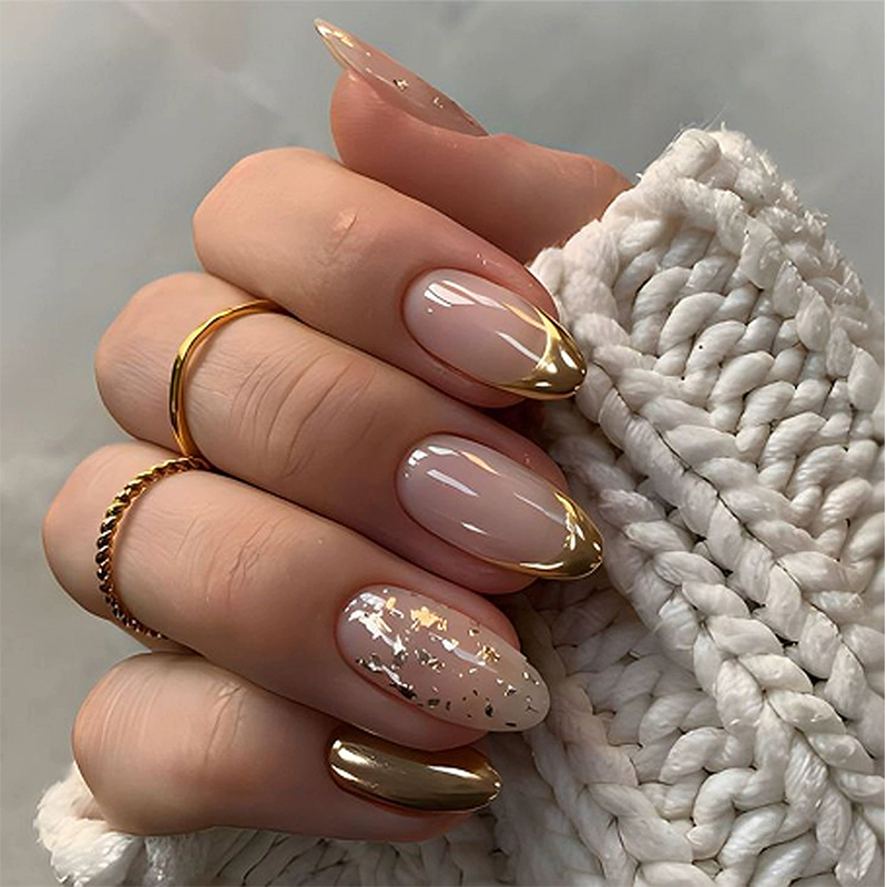Midas Kiss Gold Nails