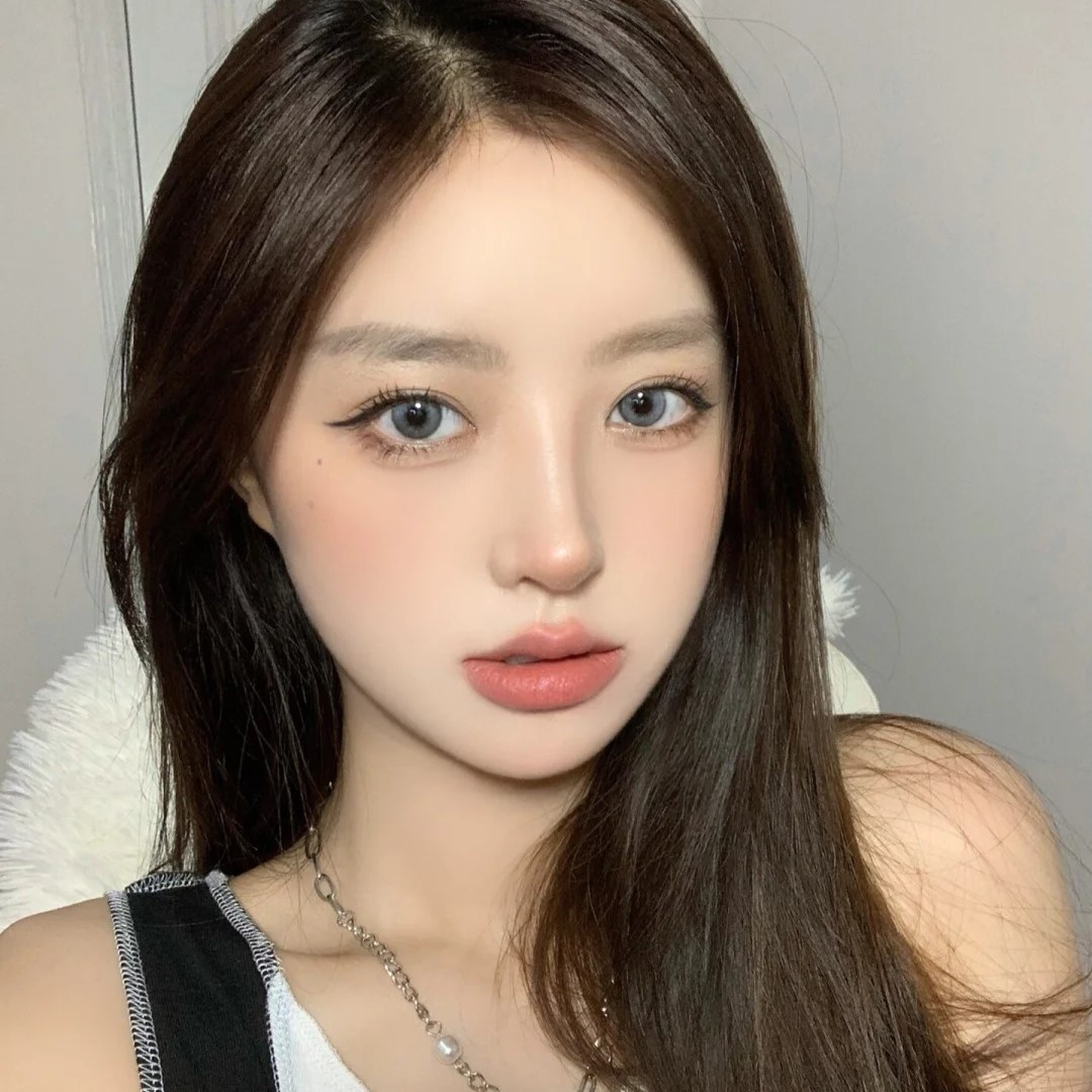 Dappled Gray Yearly Contact Lenses