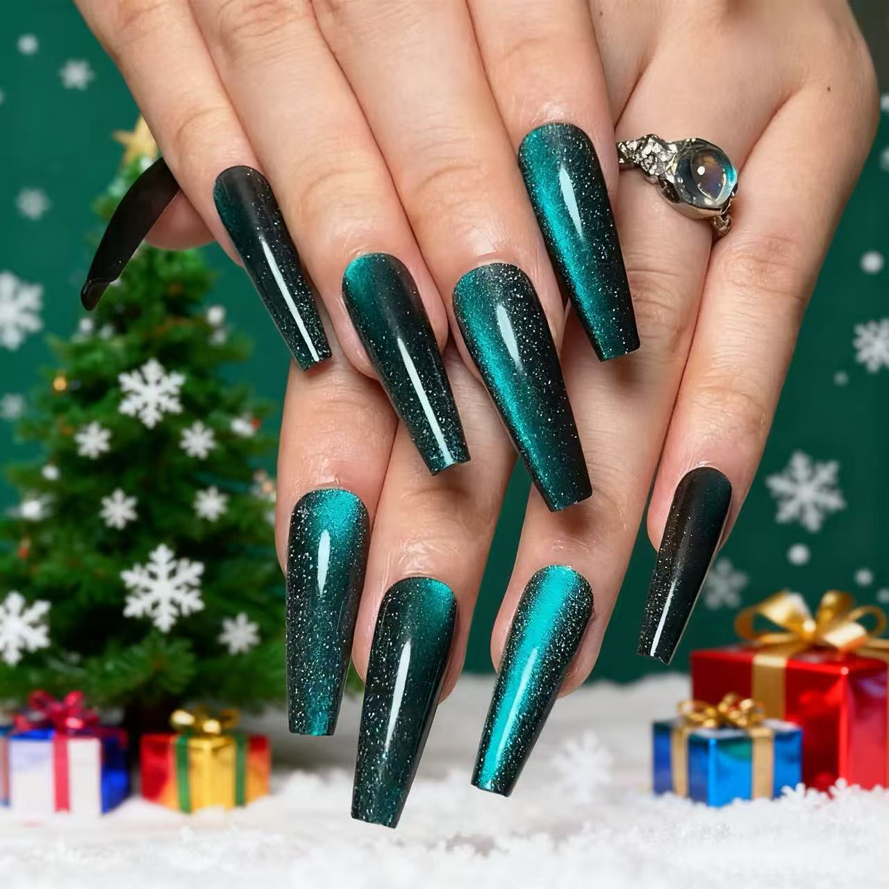 Turquoise Glitz Blue Nails