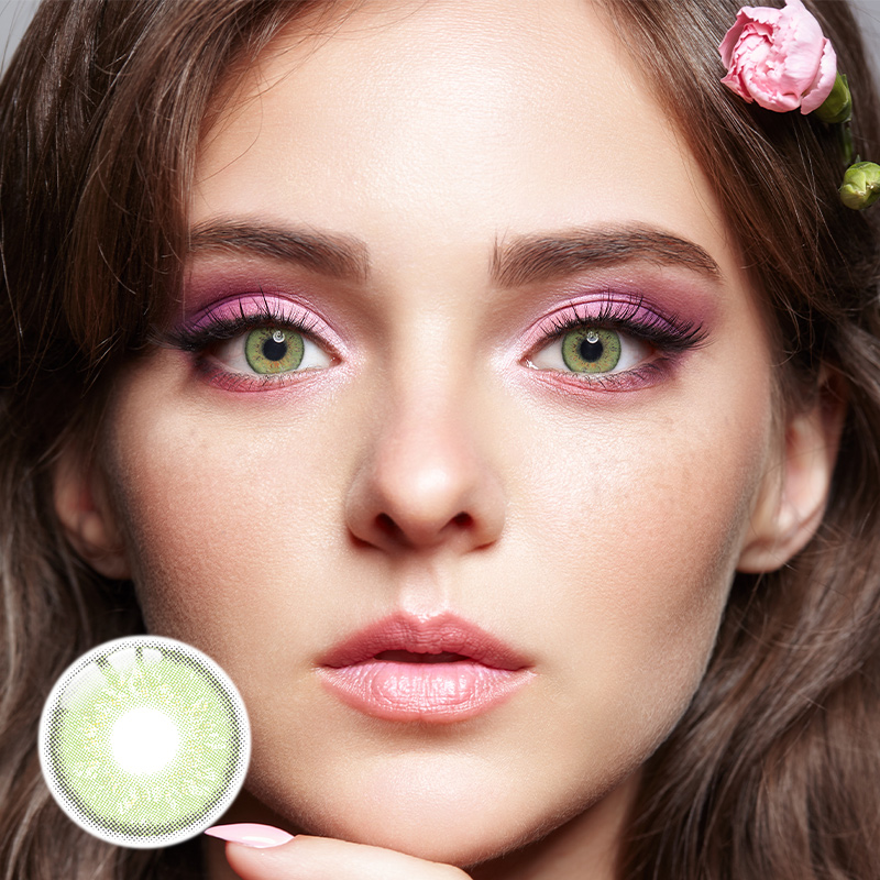 Russian Green Yearly Contact Lenses