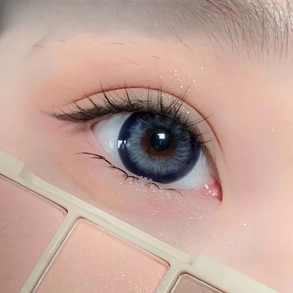 Zurich Blue Yearly Contact Lenses