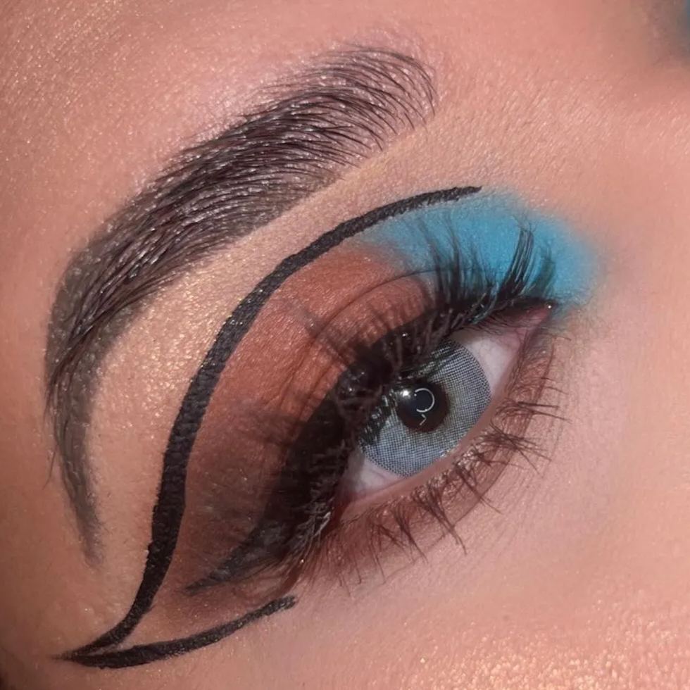 Sono Blue Contact Lenses