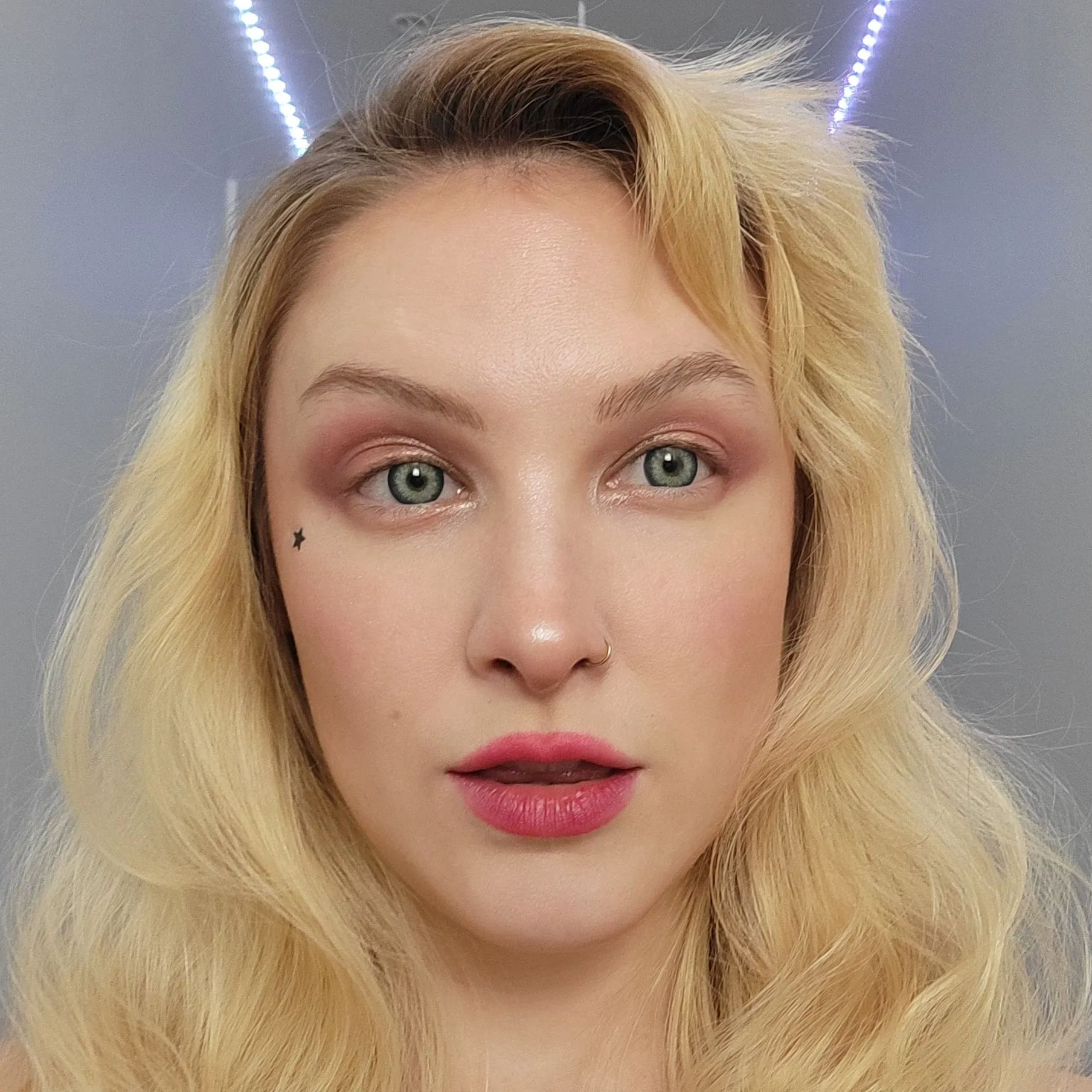 Sydney Green Yearly Contact Lenses