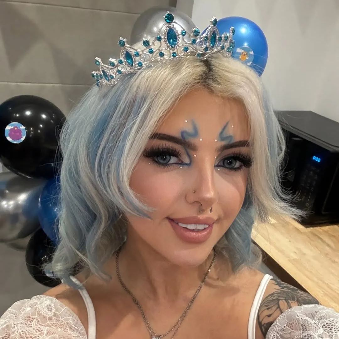 Atlantis Blue Yearly Contact Lenses