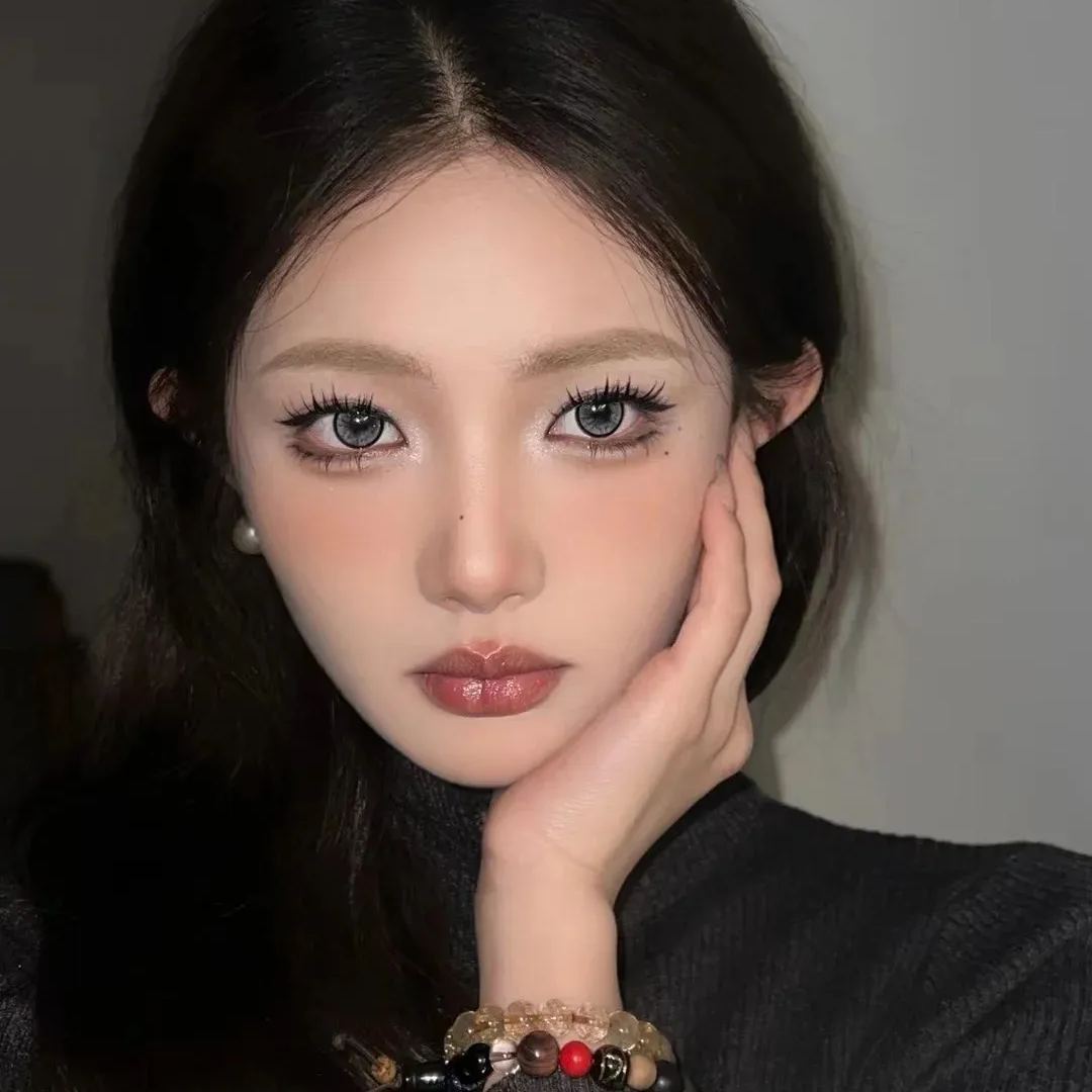 Monica Gray Yearly Contact Lenses