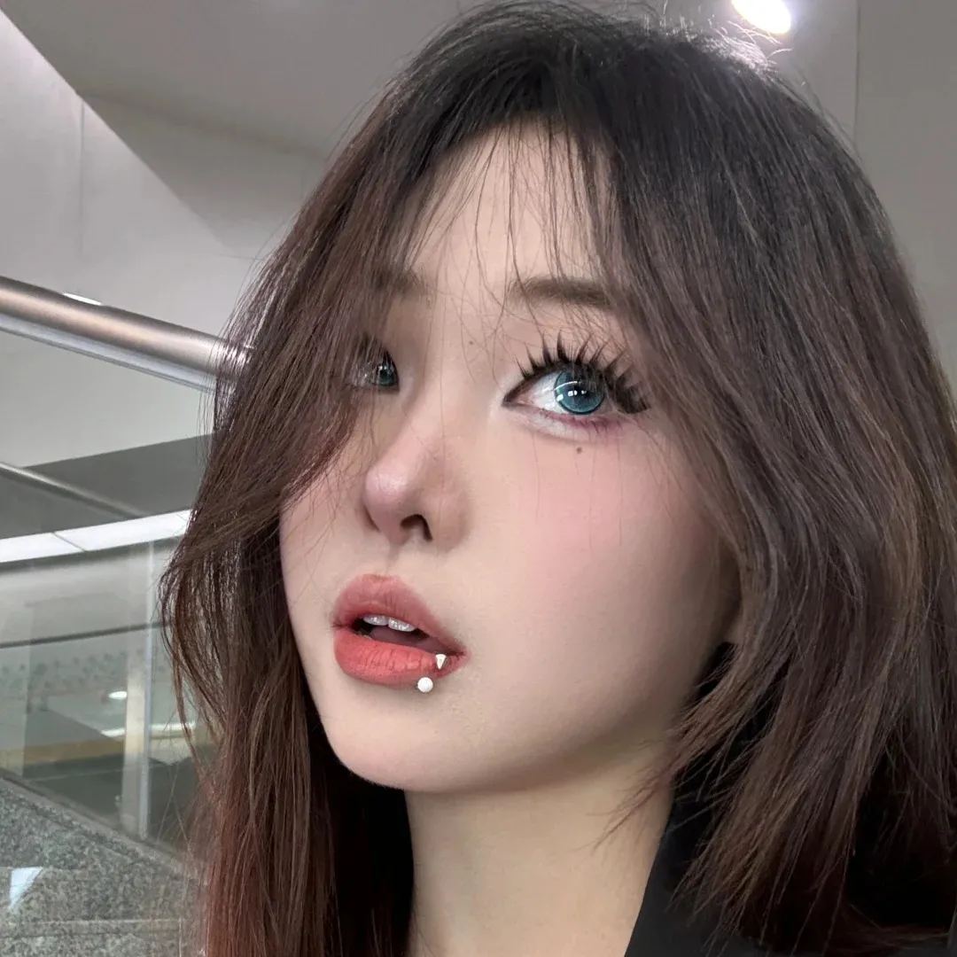 Vista Blue Yearly Contact Lenses