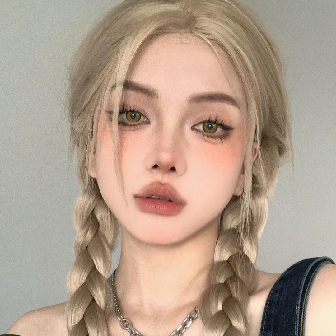 Vika Brown Yearly Contact Lenses