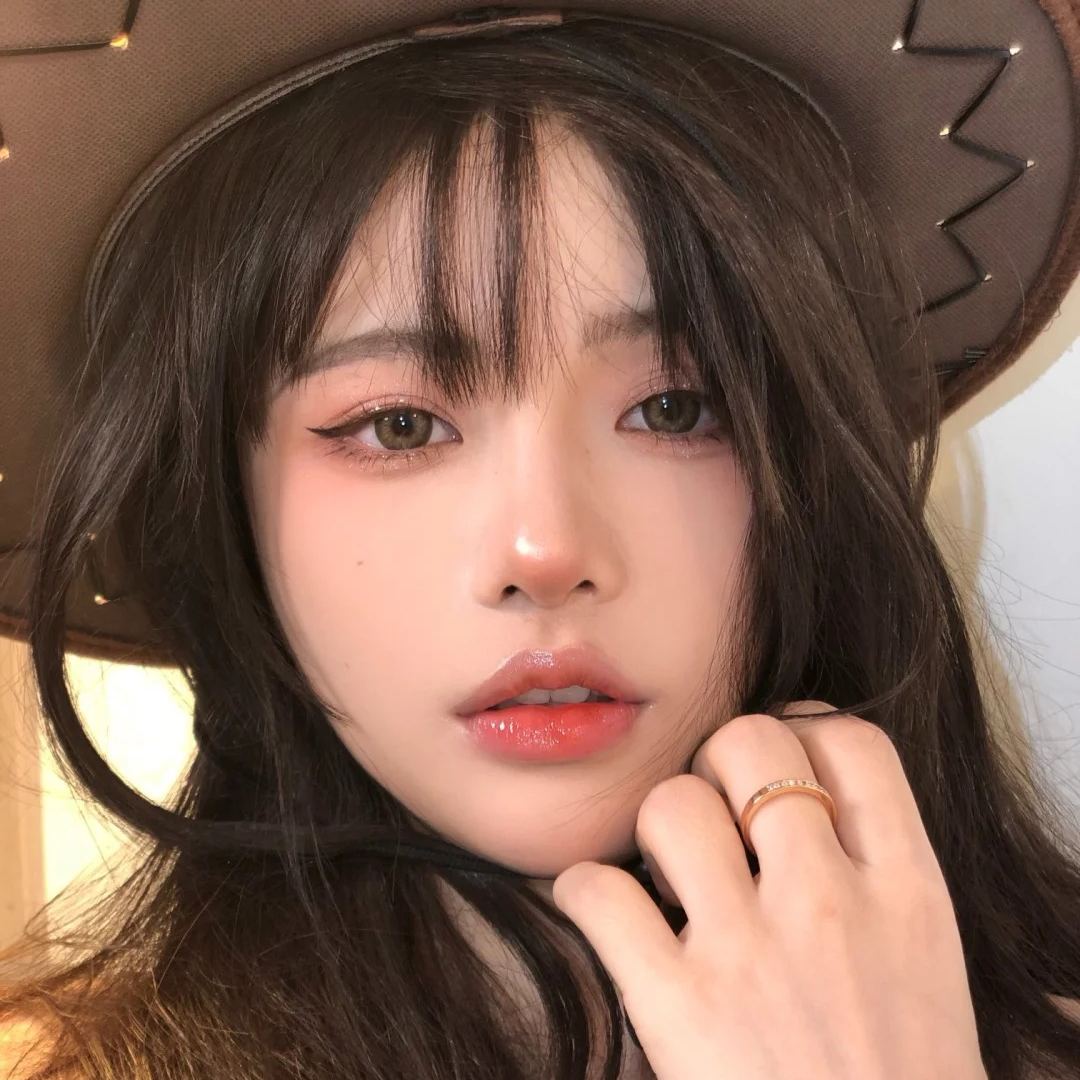 Plume Brown Yearly Contact Lenses