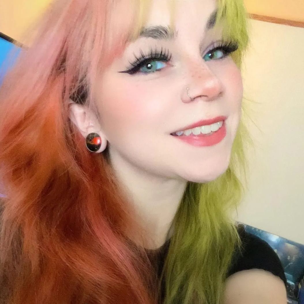 [US Warehouse] Yukon Green Yearly Contact Lenses