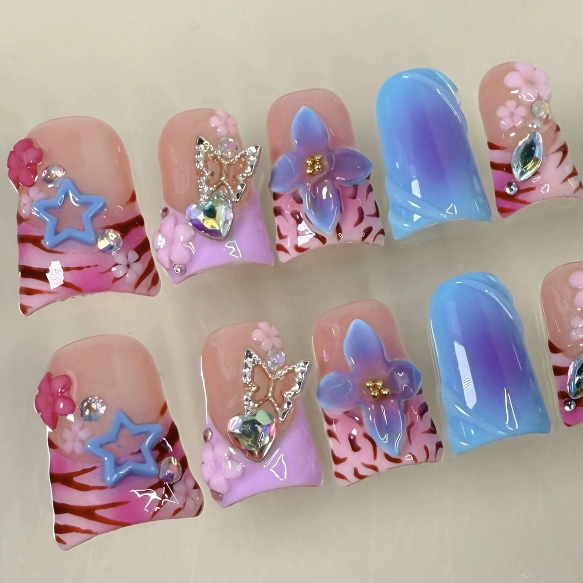 [Copy]Crystal Kiss Pink Nails