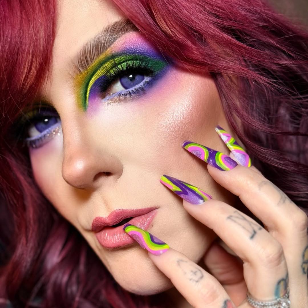 Aura Purple Yearly Contact Lenses