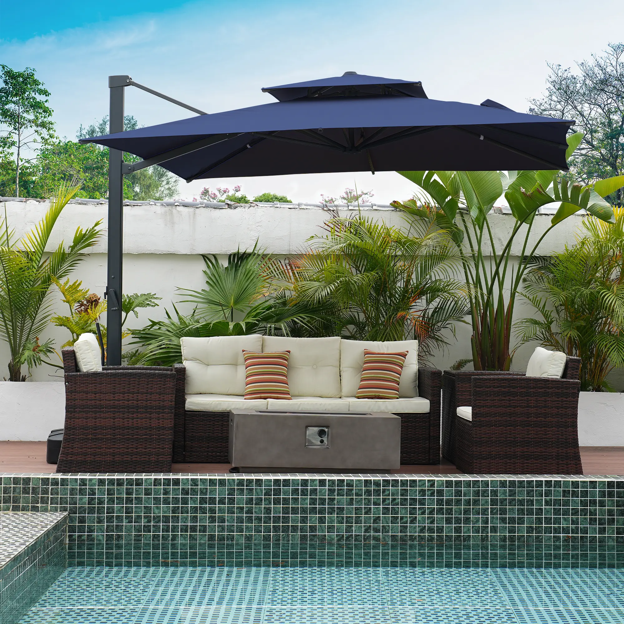 10-Ft Aluminum Patio Cantilever Umbrella with Removable Light Strips and Tilt Function