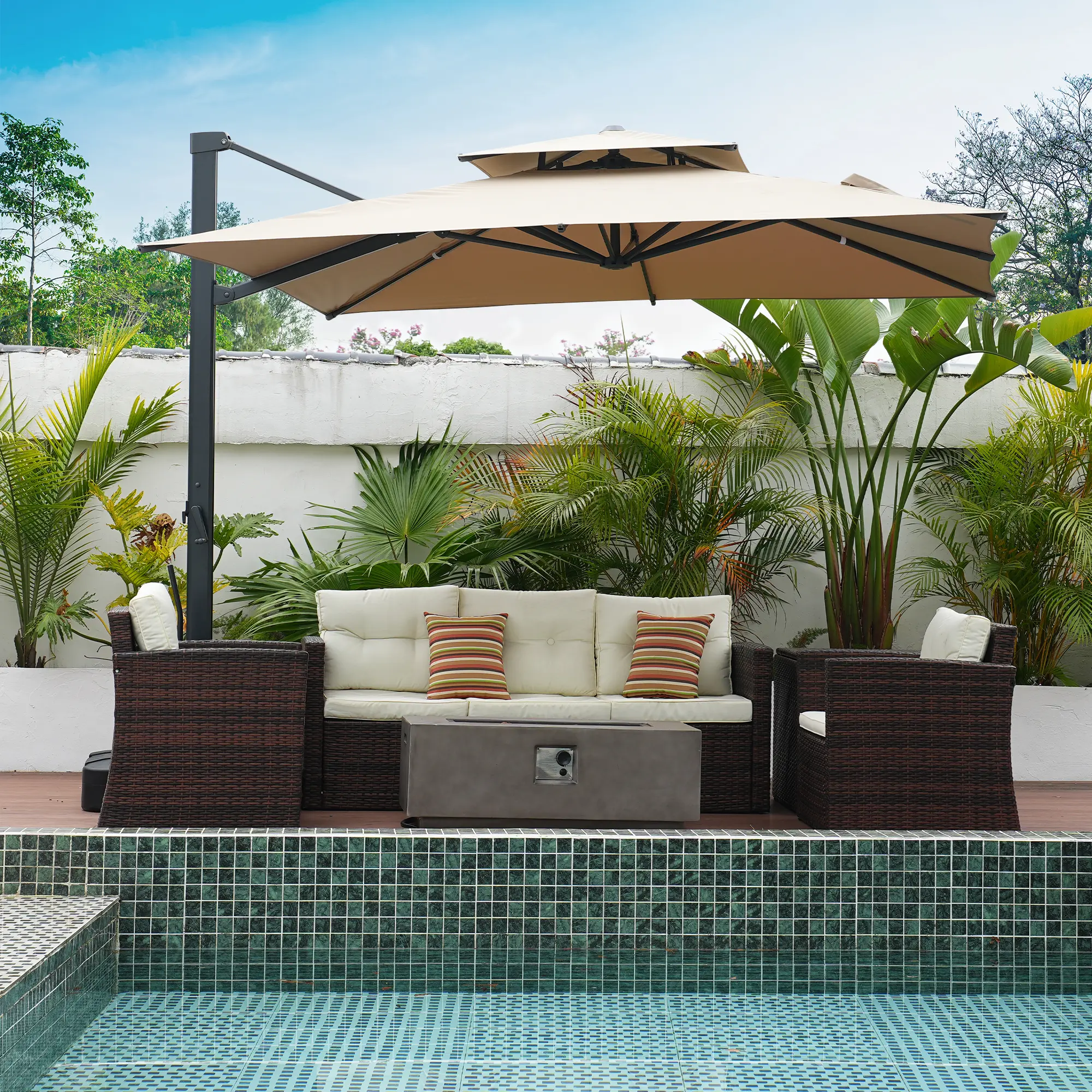 10-Ft Aluminum Patio Cantilever Umbrella with Removable Light Strips and Tilt Function