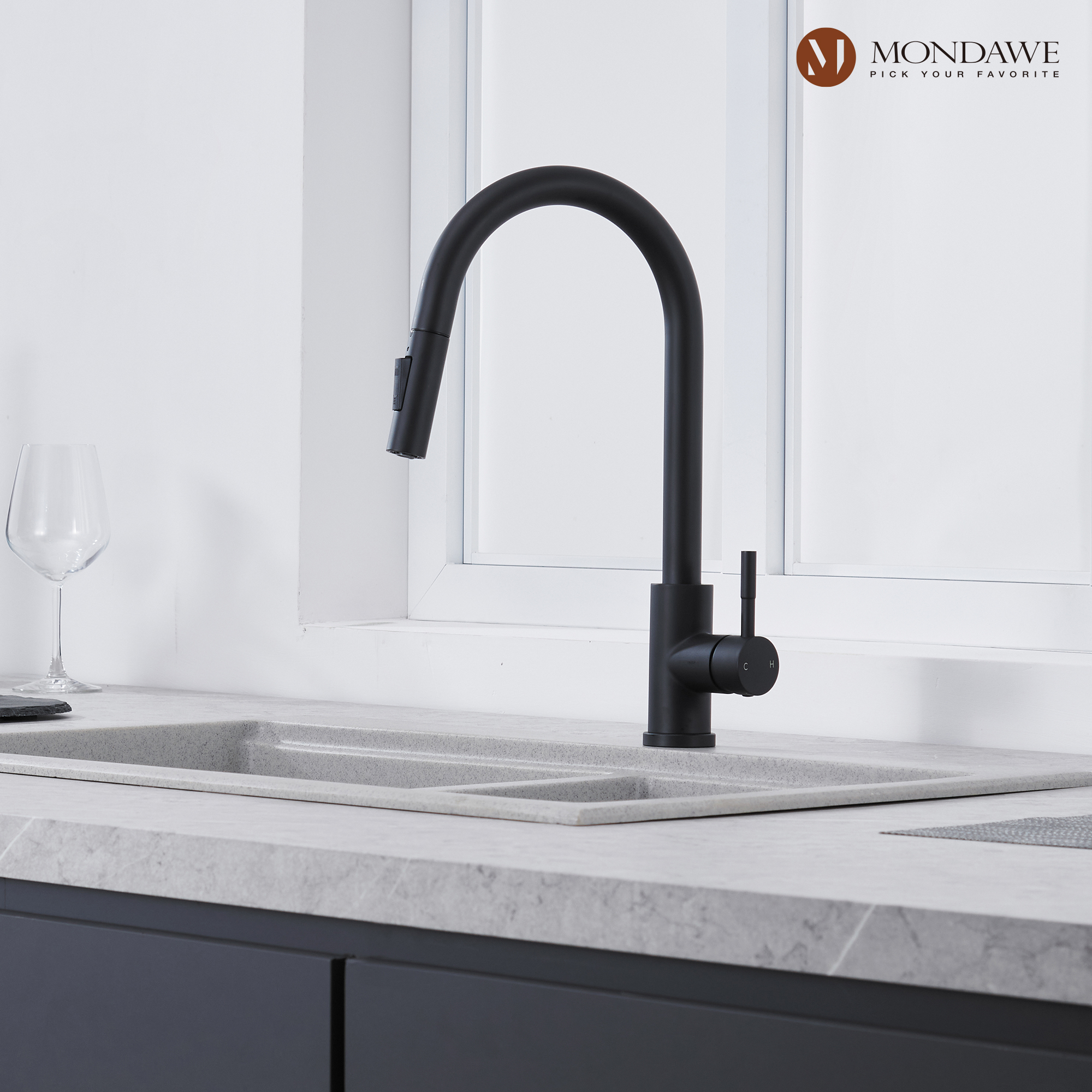 High Arc Pull Down Single Handle Kitchen Faucet with Accessories-Mondawe