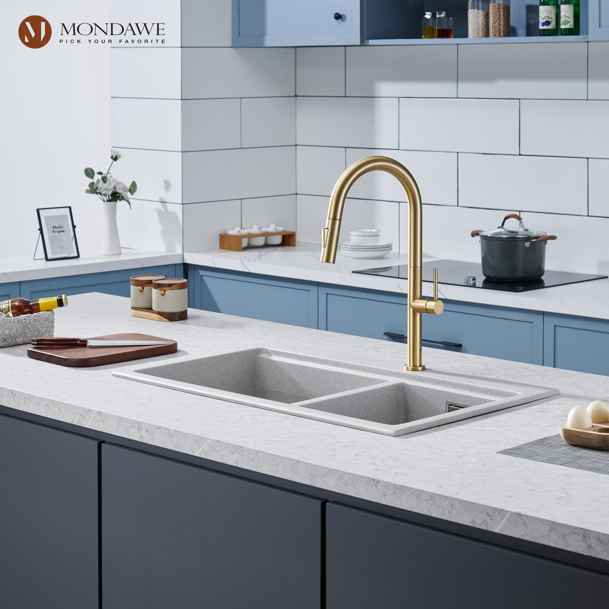 Single Handle Deck Mount High Arc Pull Down Kitchen Faucet with Accessories-Mondawe