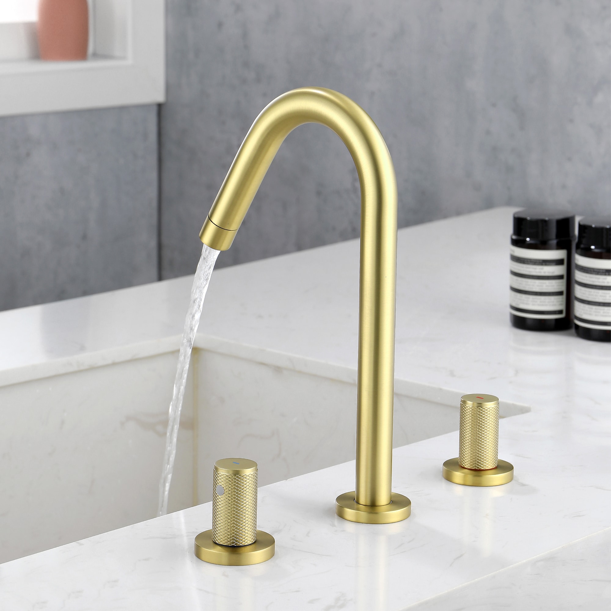Mondawe Double Handle 8-Inch Center Wide-Spread Bathroom Faucet（Black/Gold/Nickel�?Mondawe