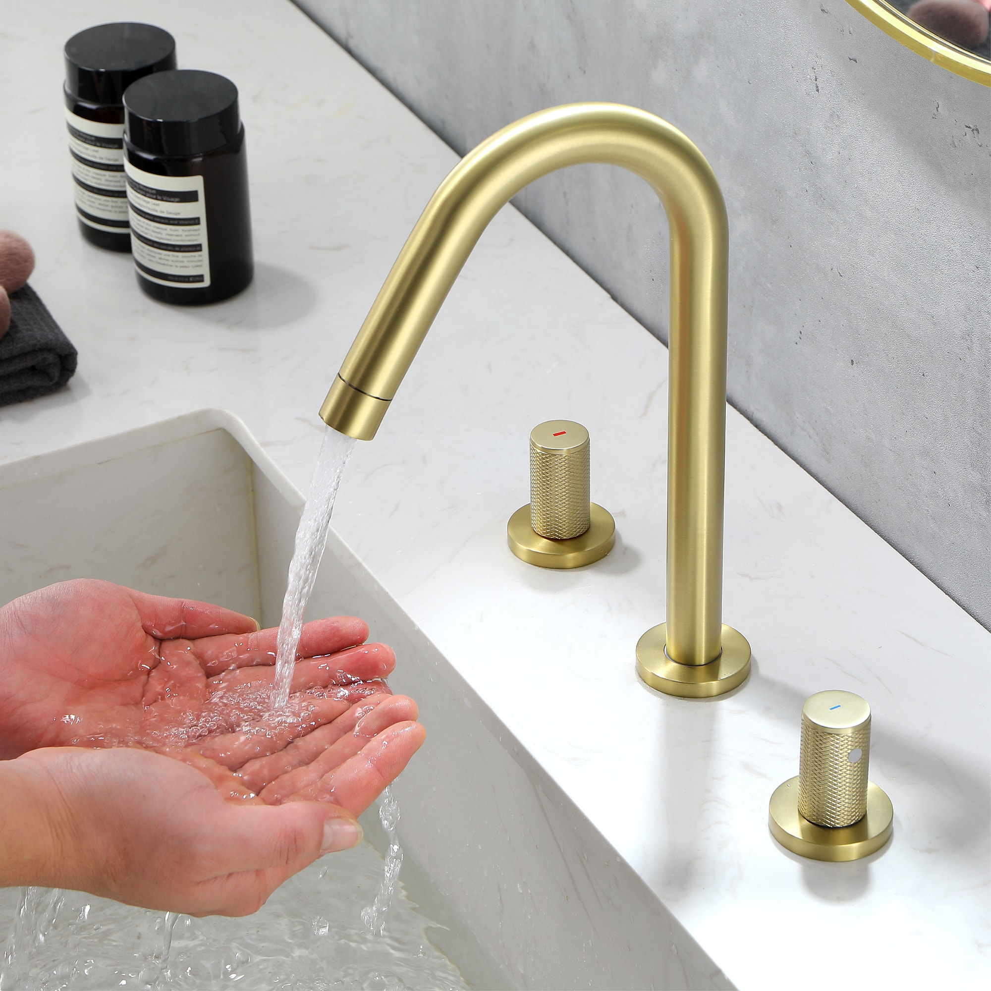 Mondawe Double Handle 8-Inch Center Wide-Spread Bathroom Faucet（Black/Gold/Nickel�?Mondawe