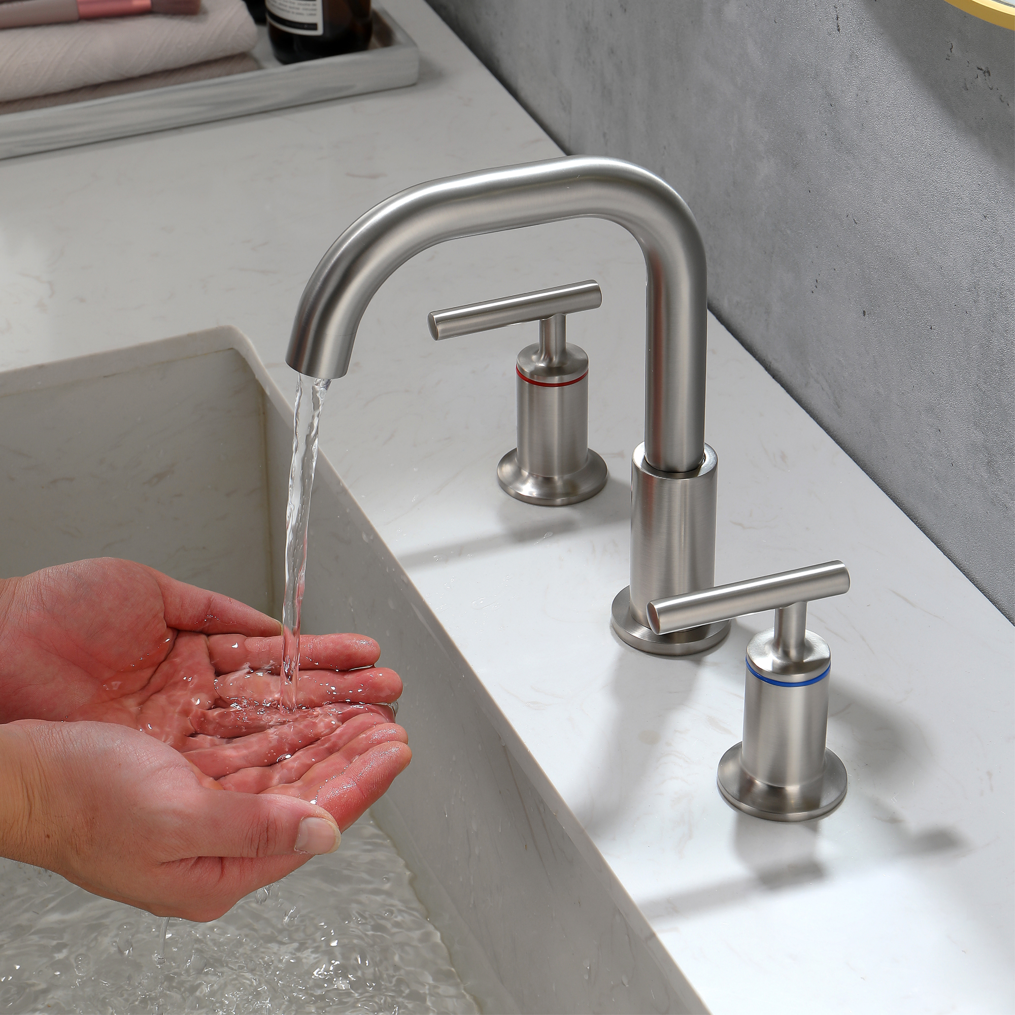 Mondawe 8-in Brass 3 Hole Widespread Double Handle Bathroom Sink Faucet in Black/Gold/Nickel-Mondawe