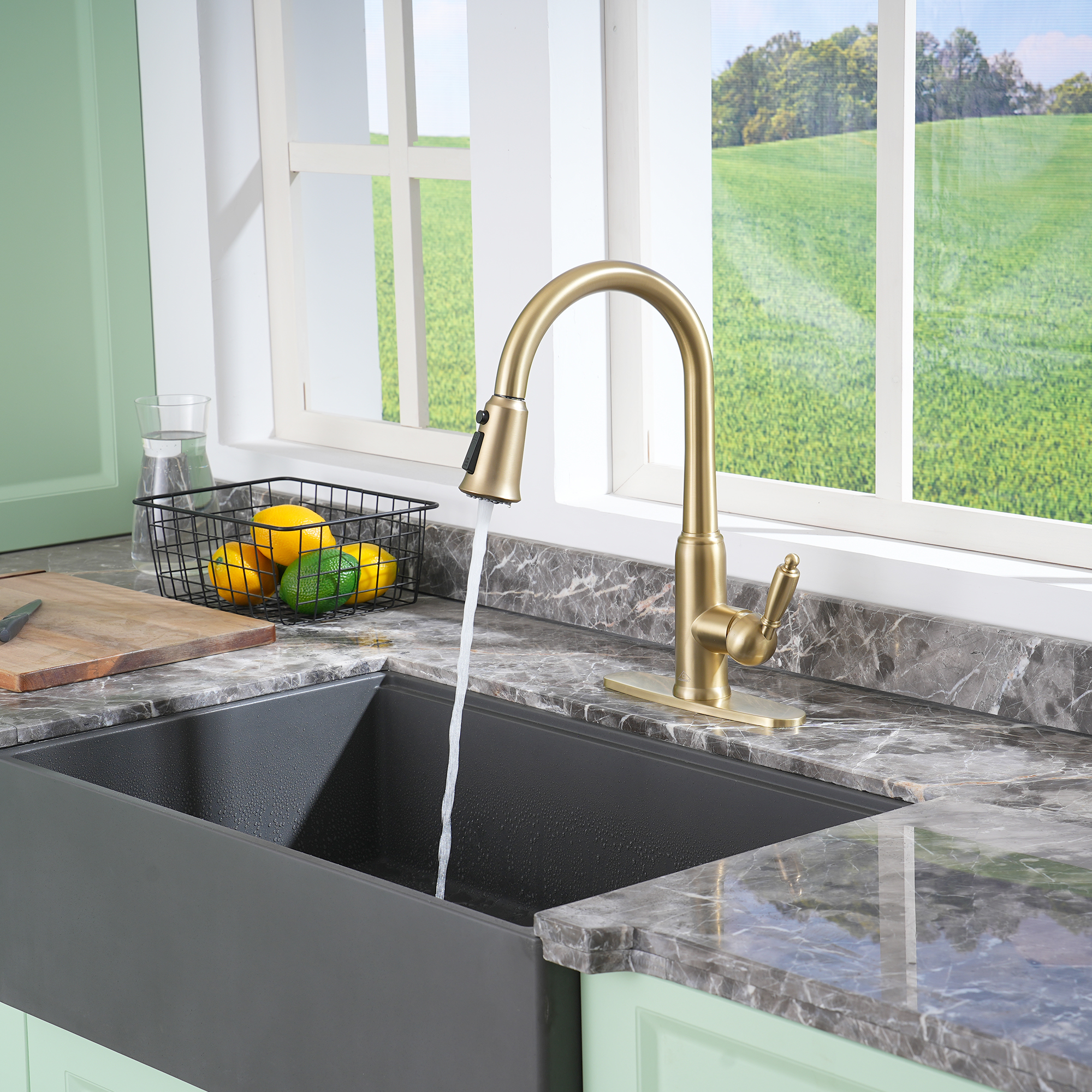 Single Handle Pull-Down Sprayer Kitchen Faucet with Three-function Pull out Sprayer head, Deckplate in Brushed Gold/Brushed Nickel/Matte Black/Matte White