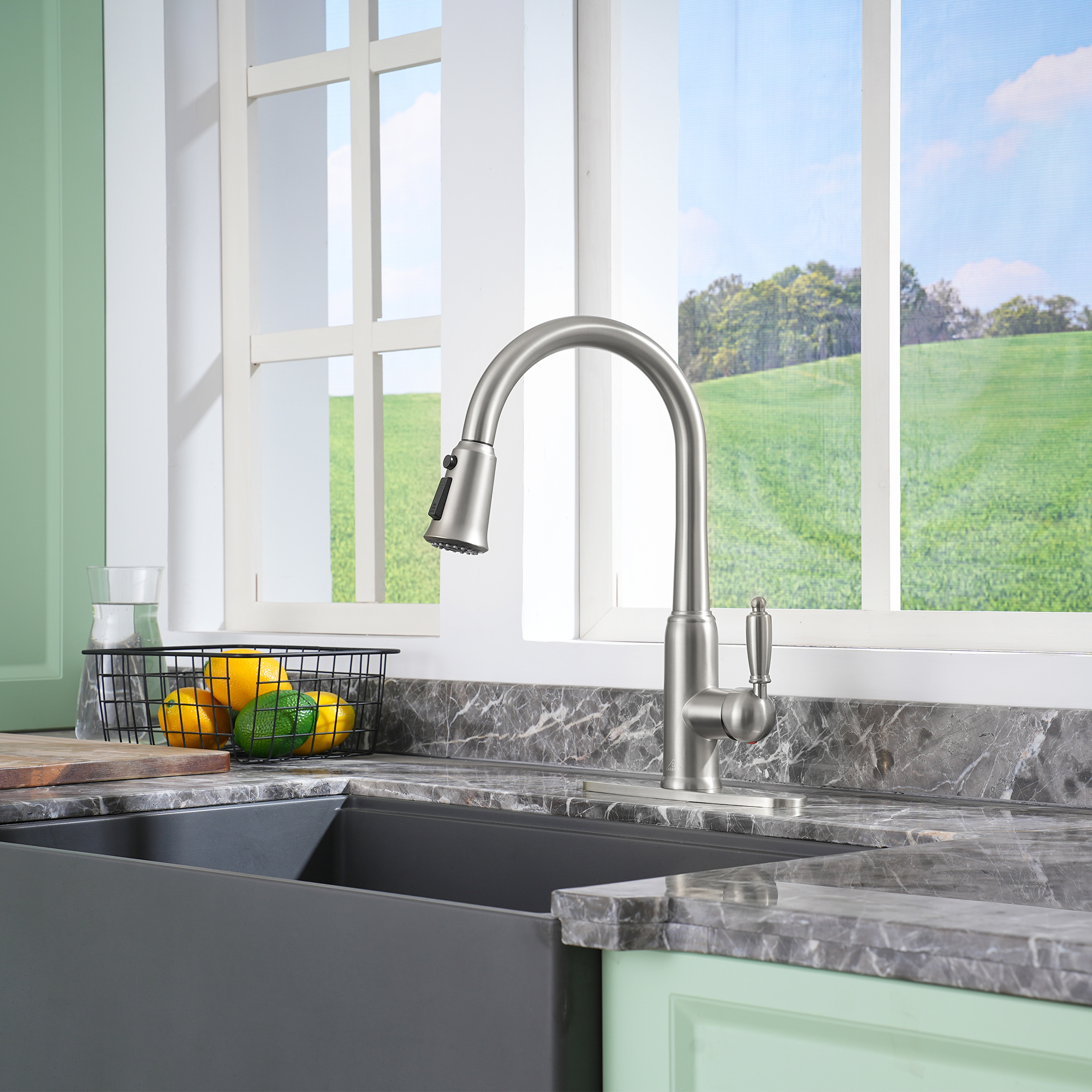 Single Handle Pull-Down Sprayer Kitchen Faucet with Three-function Pull out Sprayer head, Deckplate in Brushed Gold/Brushed Nickel/Matte Black/Matte White