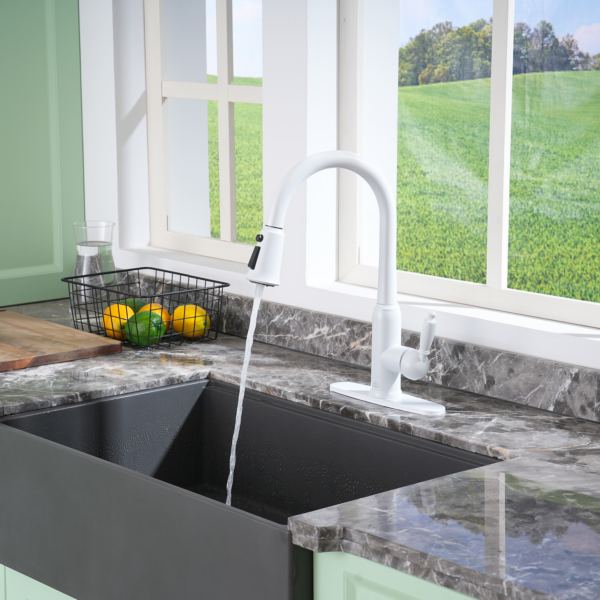 Single Handle Pull-Down Sprayer Kitchen Faucet with Three-function Pull out Sprayer head, Deckplate in Brushed Gold/Brushed Nickel/Matte Black/Matte White