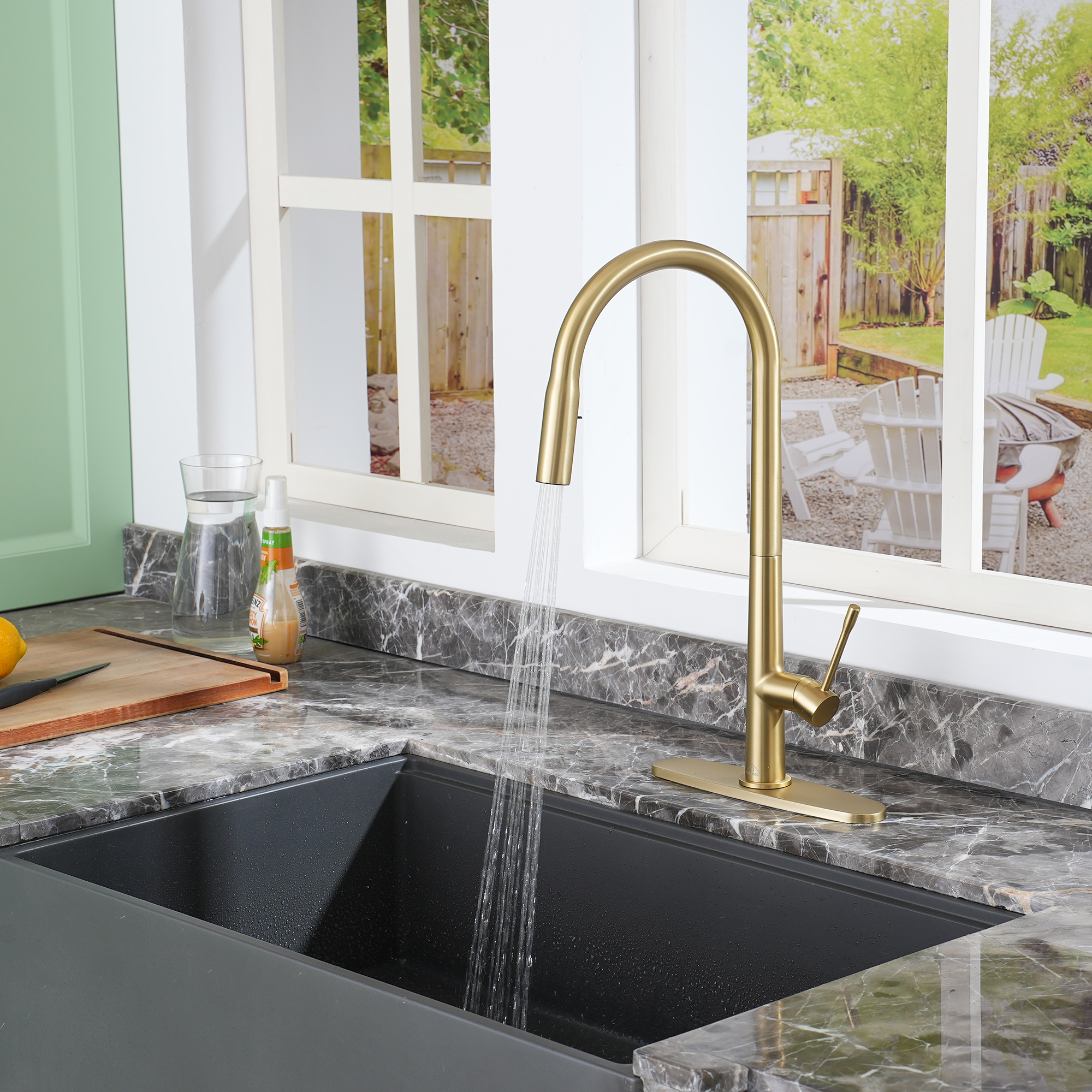 Single Handle Pull-Down Sprayer Kitchen Faucet with Dual-Function Pull out Sprayer head, Stainless Steel in Brushed Nickel/Matte Black/Brushed Gold