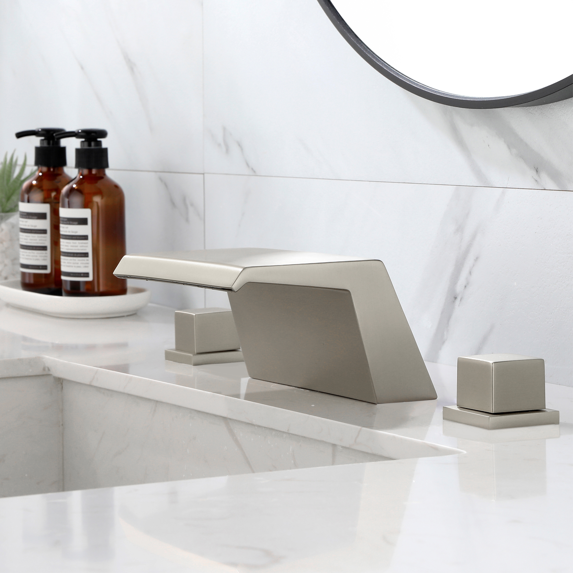 Mondawe Double Handle 8-Inch Center Wide-Spread Bathroom Faucet in Black/Gold/Nickel-Mondawe