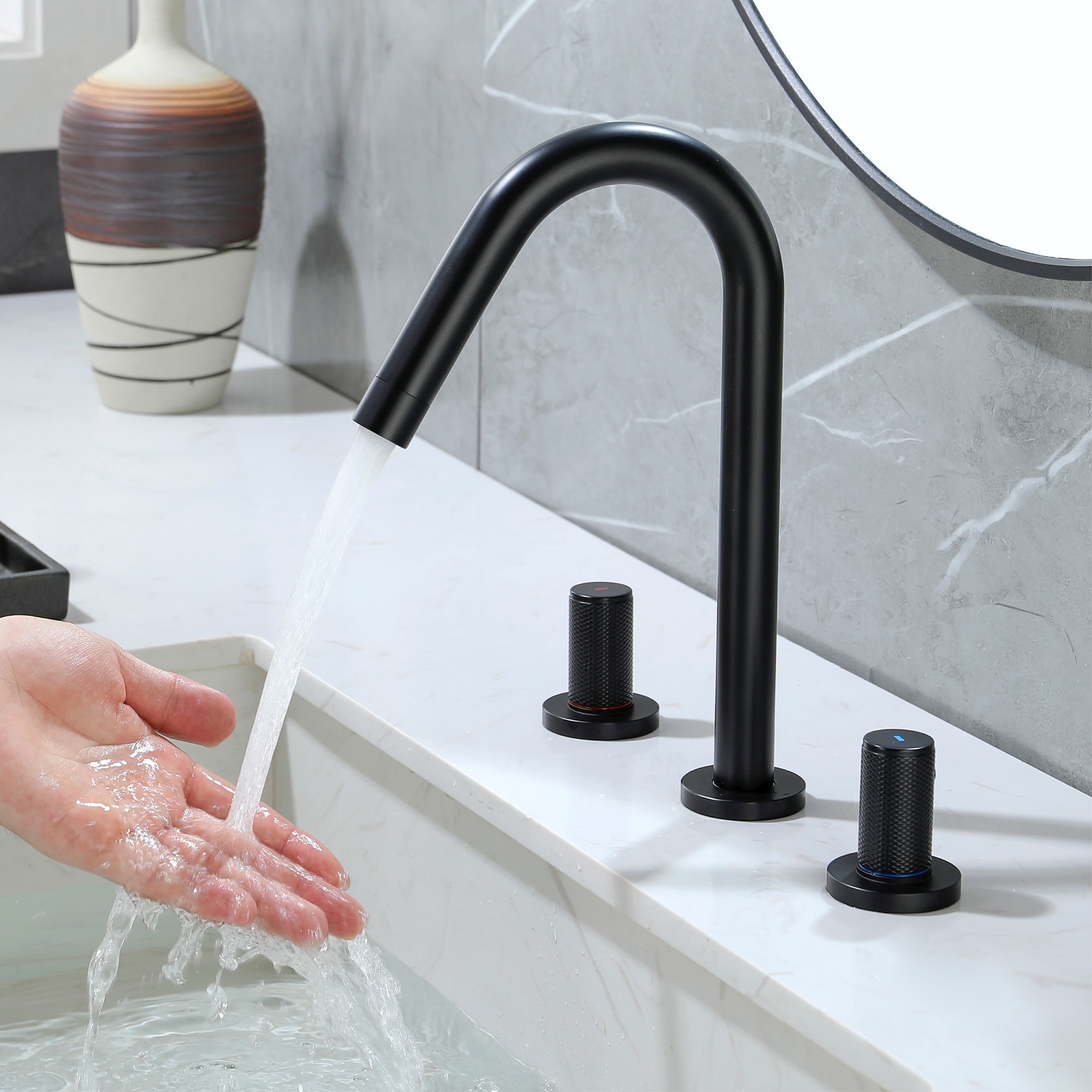 Mondawe Double Handle 8-Inch Center Wide-Spread Bathroom Faucet（Black/Gold/Nickel�?Mondawe