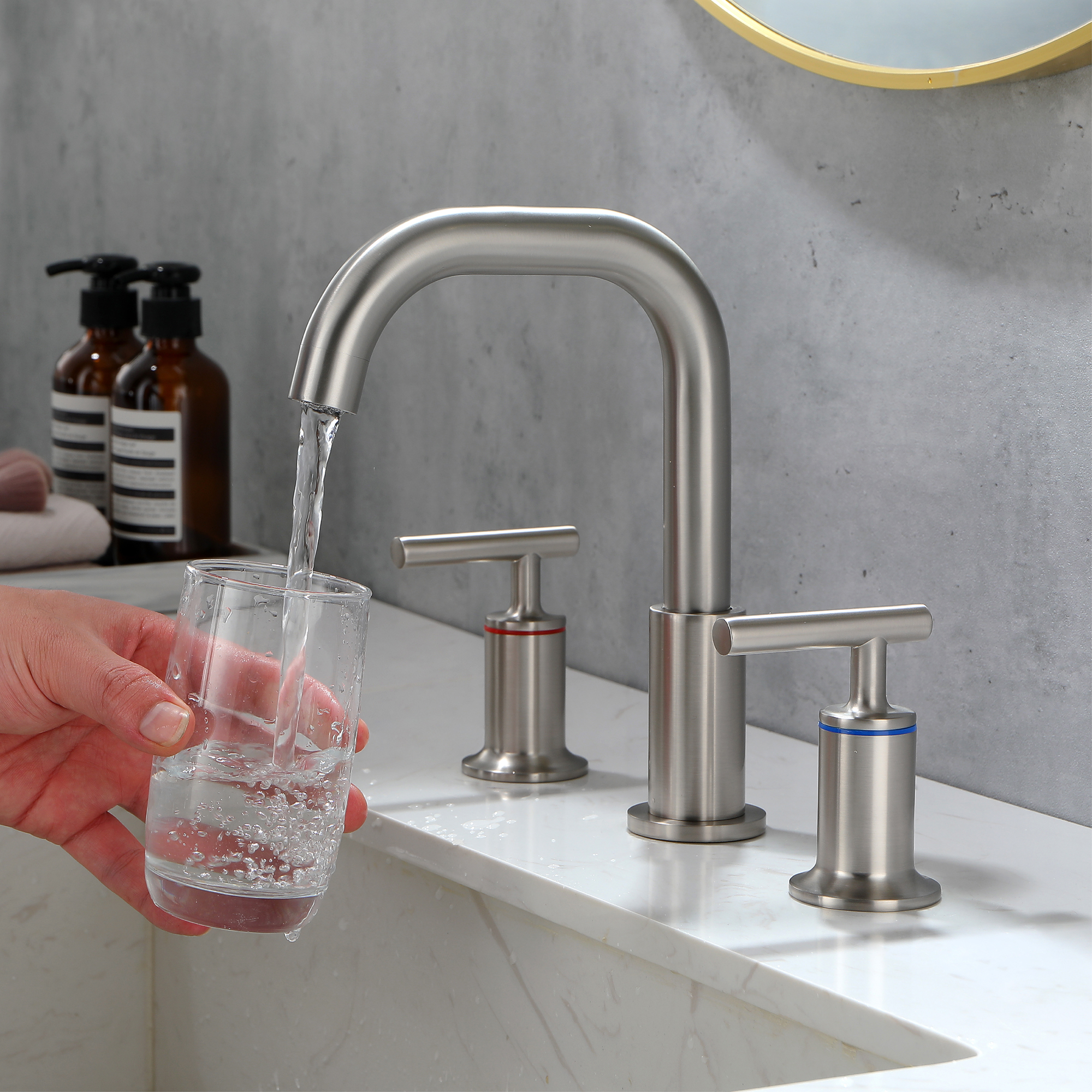 Mondawe 8-in Brass 3 Hole Widespread Double Handle Bathroom Sink Faucet in Black/Gold/Nickel-Mondawe