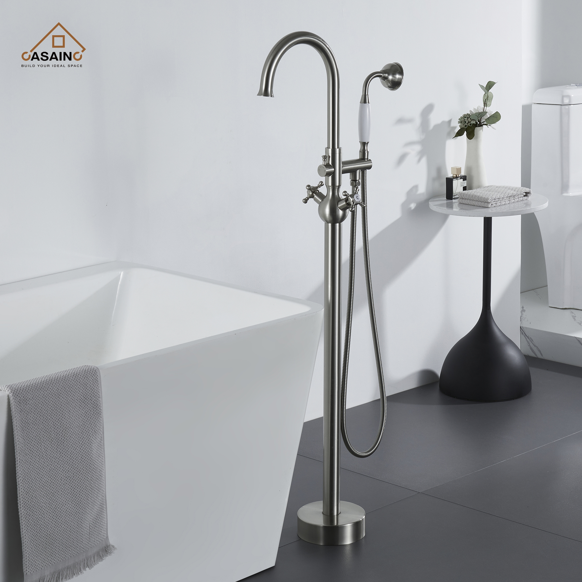 Vintage 2-Handle Floor-Mount Buthtub Freestanding Roman Tub Faucet in Brushed Brass