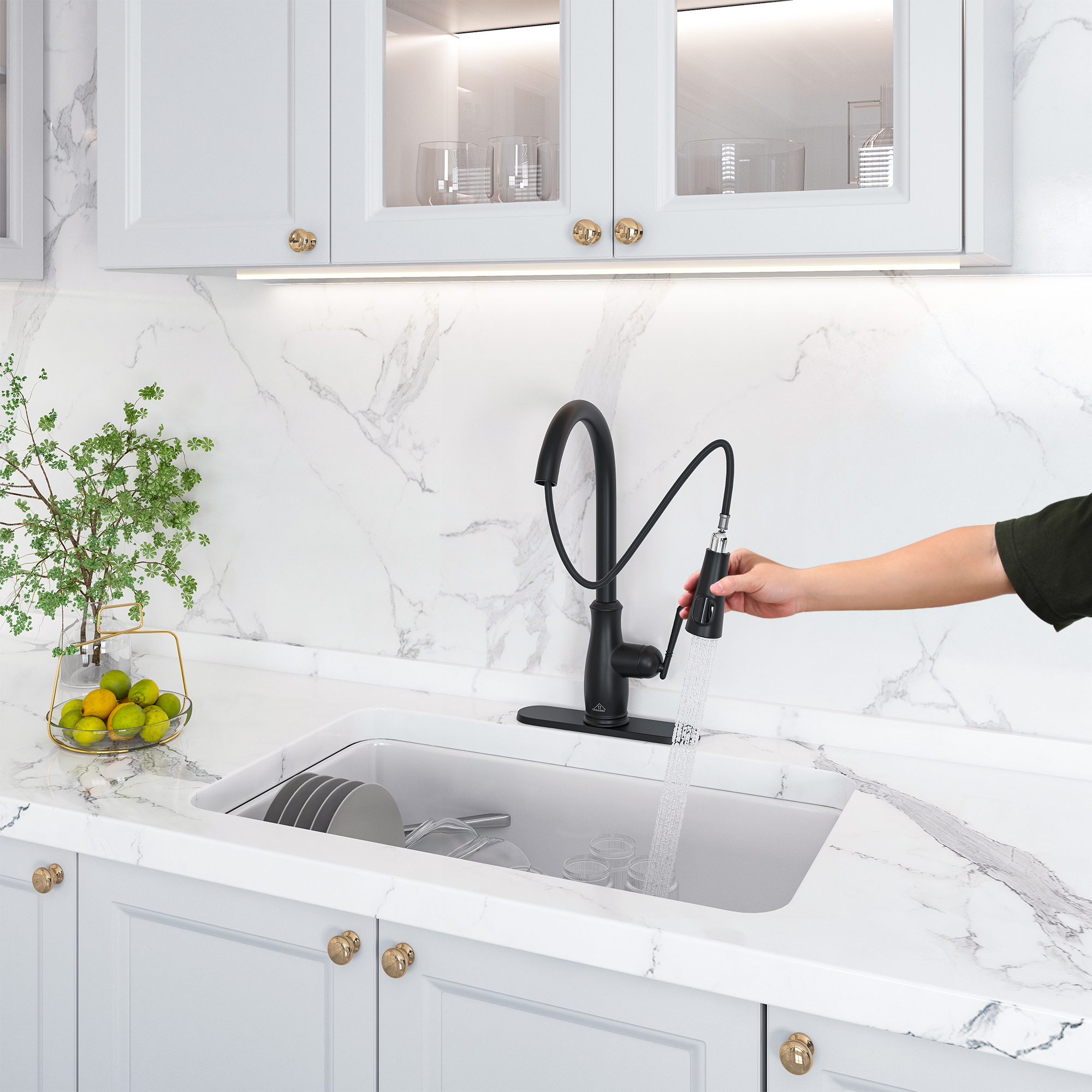 Single Handle Pull Down Sprayer Kitchen Faucet with Intelligent Temperature Display in Matte Black