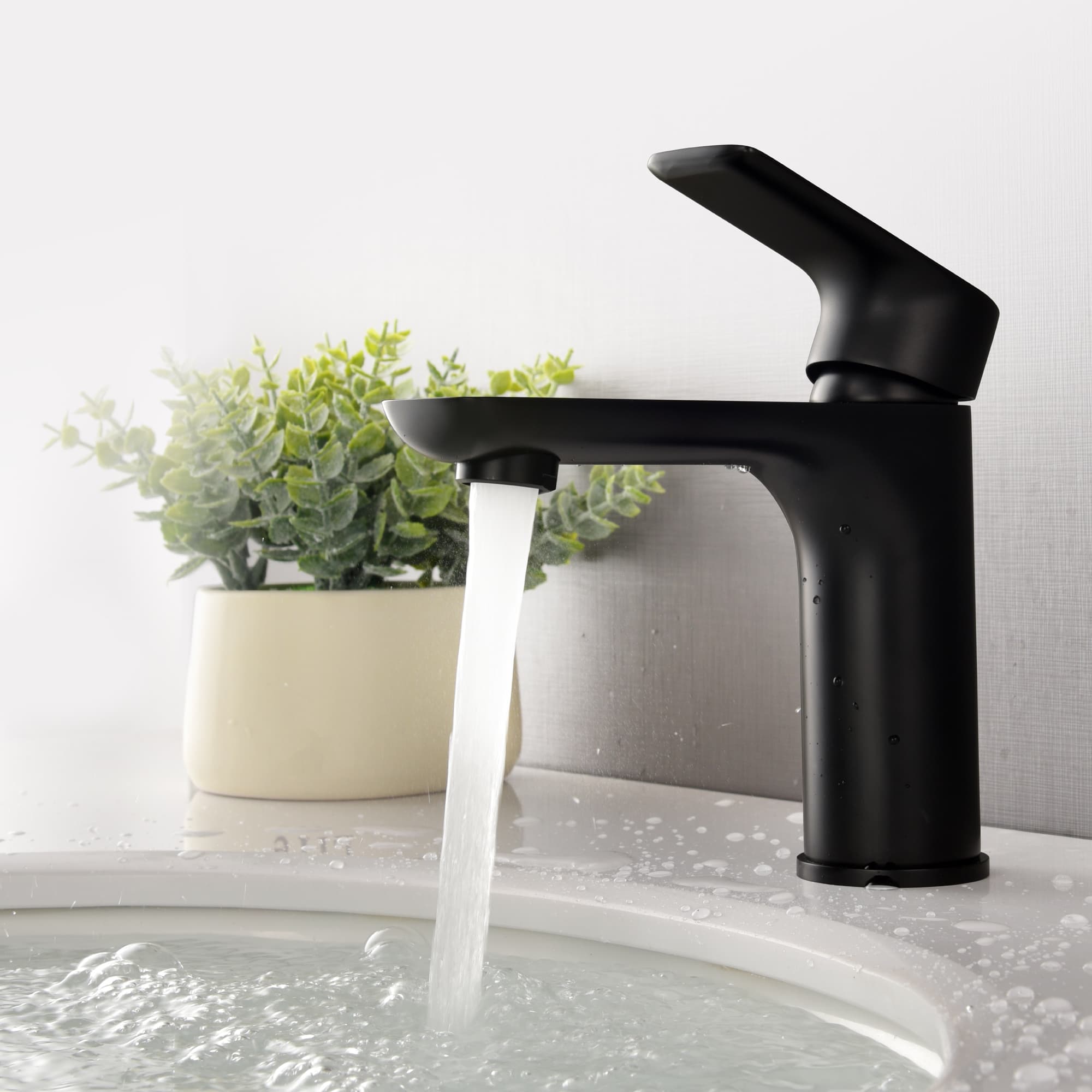 Mondawe Single Hole Modern Bathroom Water Faucet-Mondawe