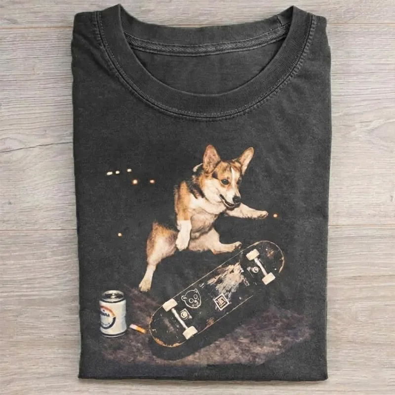 Retro Style Skateboarding Corgi Graphic T-shirt