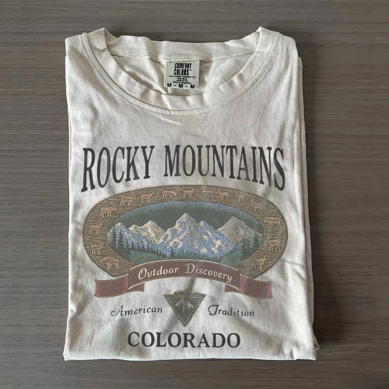 Vintage Rocky Mountains Colorado Outdoor Graphic T-Shirt